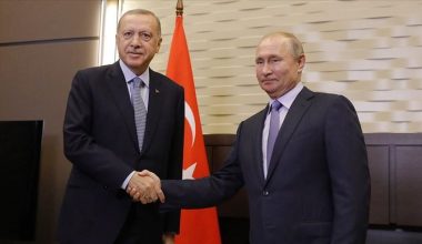 Erdoğan ve Putin telefonda görüştü