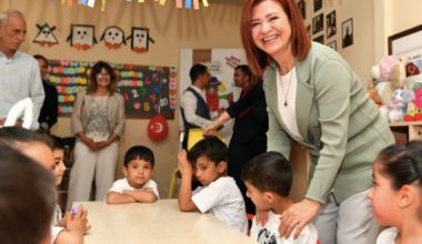 MERSİNDEN KADIN KOOPERATİFİ BAŞKANI MERAL SEÇER, ÇOCUKLARIN 23 NİSAN COŞKUSUNA ORTAK OLDU