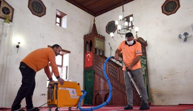 BÜYÜKŞEHİR’DEN CAMİLERDE RAMAZAN TEMİZLİĞİ