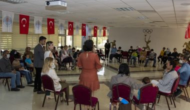 BÜYÜKŞEHİR’İN “ÇOCUKLARDA BİLİNÇLİ EKRAN KULLANIMI PROJESİ” DEVAM EDİYOR