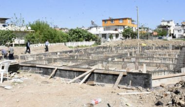 TARSUS BELEDİYESİ 2 MAHALLEDE AİLE SAĞLIK MERKEZİ TEMELİ ATTI
