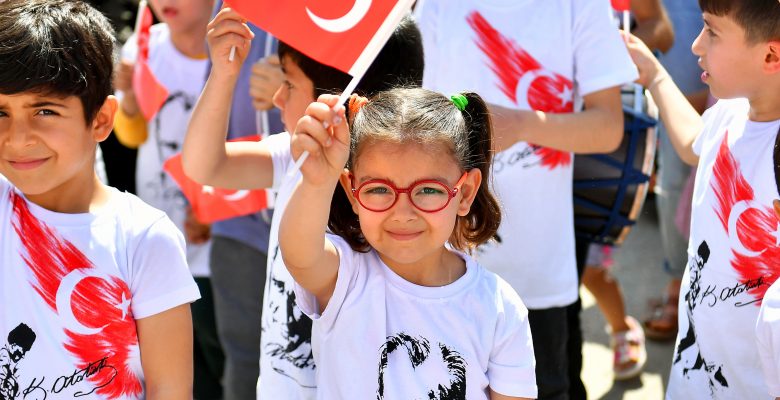 MEVLANA MAHALLESİ KADIN VE ÇOCUK ATÖLYESİ’NDE 23 NİSAN COŞKUSU