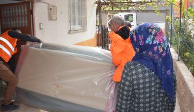 TARSUS’TA EVİ YANAN 8 AİLEYE DAHA BÜYÜKŞEHİR’DEN EŞYA DESTEĞİ