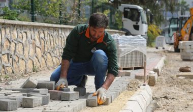 TOROSLAR ÜRETİYOR, YOLLAR YENİLENİYOR