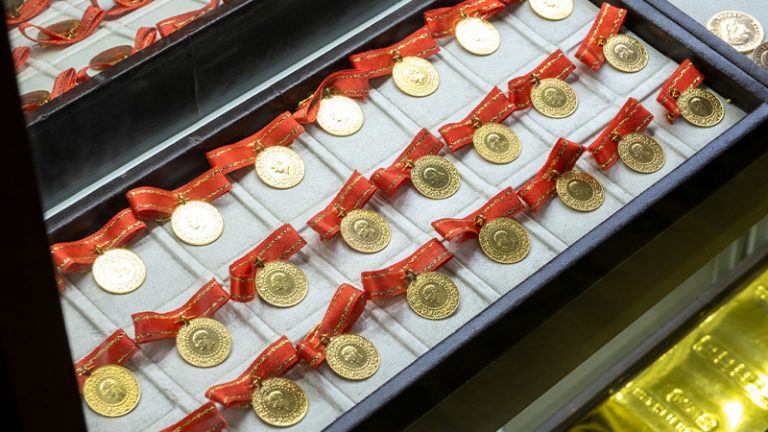 Yükseliş sürüyor; gram altın 980 lira