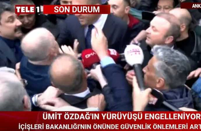 Son Dakika! Ümit Özdağ bakanlık önünde! Kavga çıktı