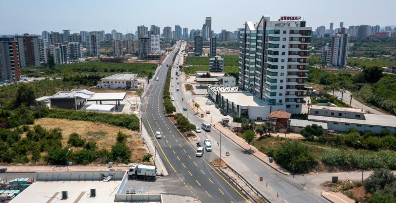 MERSİN BÜYÜKŞEHİR, 3. ÇEVRE YOLU DÜZENLEME ÇALIŞMALARINA HIZ VERDİ