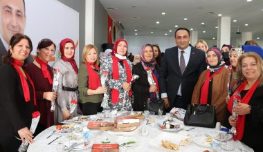 BAŞKAN YILMAZ, ANNELER GÜNÜ’NÜ KUTLADI