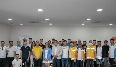 MERSİN BÜYÜKŞEHİR’DEN AMBULANS BİRİMİ PERSONELİNE “ETKİLİ İLETİŞİM TEKNİKLERİ” EĞİTİMİ