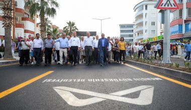 BAŞKAN SEÇER, ANAMUR’DA YOL ÇALIŞMALARINI İNCELEDİ