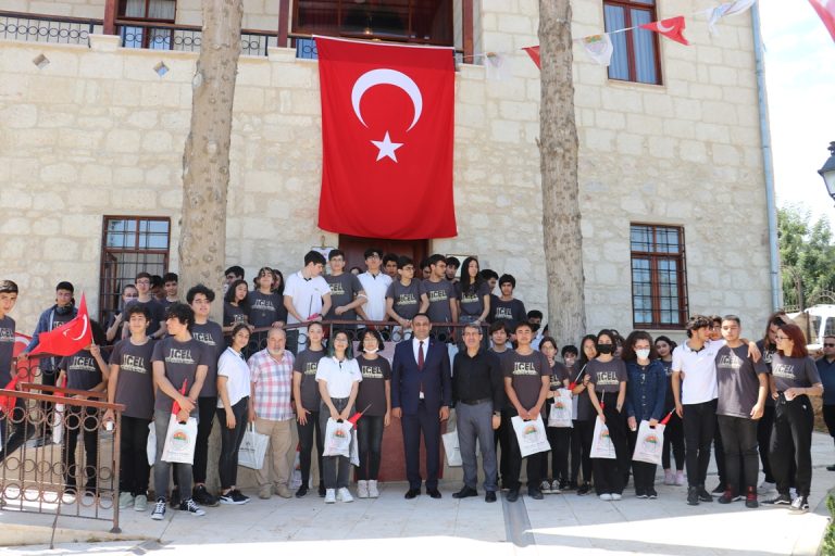 BAŞKAN YILMAZ, YKS’YE GİRECEK ÖĞRENCİLERE BAŞARILAR DİLEDİ