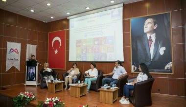 BÜYÜKŞEHİR’DEN “MAVİ MERSİN İÇİN MAVİ BAYRAK” PANELİ