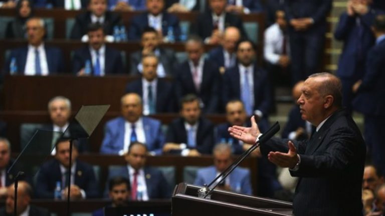MAK Araştırma’nın sahibi: AKP’nin 27 il başkanı ve yönetimini değiştireceği yönünde kulis aldım