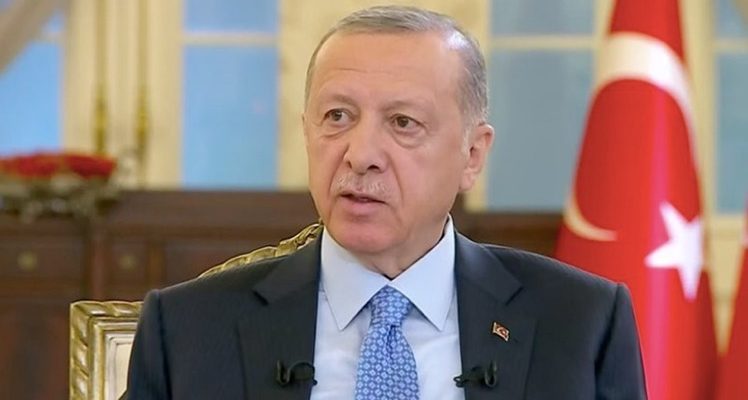 Erdoğan: ‘Ekonomik olarak battık’ diyenler var ya; köprülerden arabalar, TIR’lar geçmeye devam ediyor; herkesin altında arabası da var maşallah