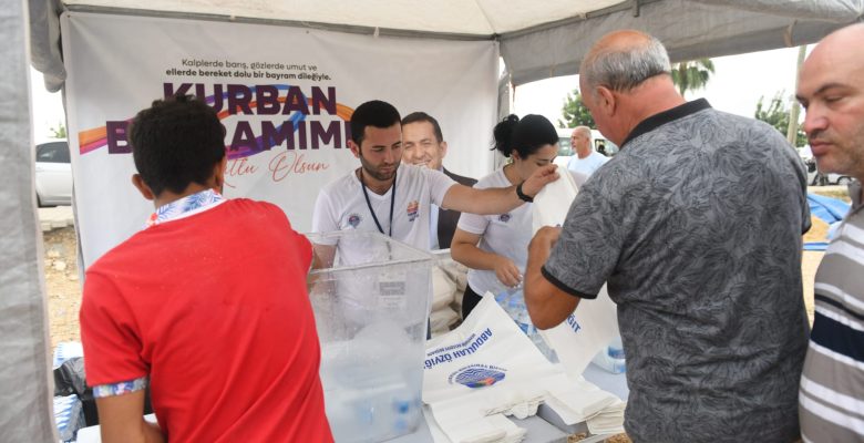 Yenişehir Belediyesinden kurbanlık kesim yerlerinde yoğun mesai