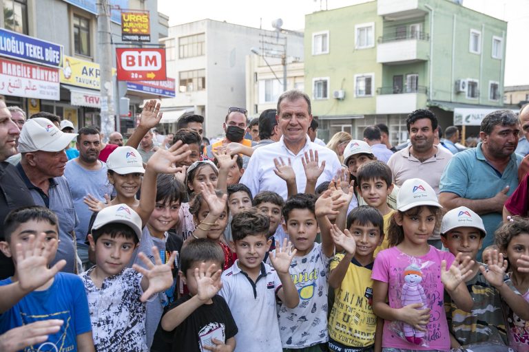SEÇER: “MERSİN BÜYÜKŞEHİR’İN YAPTIĞI YOL ÇALIŞMALARINI TÜM TÜRKİYE KONUŞUYOR”