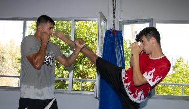 BÜYÜKŞEHİR KICK BOKS KURSU DEVAM EDİYOR