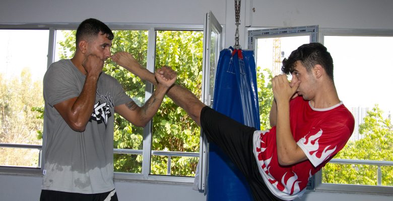 BÜYÜKŞEHİR KICK BOKS KURSU DEVAM EDİYOR