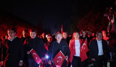 Kılıçdaroğlu, Büyük Taaruz’un 100. yılında, ‘Zafer Yolu’nda 15 kilometre yürüdü