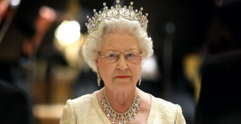 BİR DÖNEM KAPANDI ”Buckingham Sarayı: Kraliçe II. Elizabeth hayatını kaybetti”