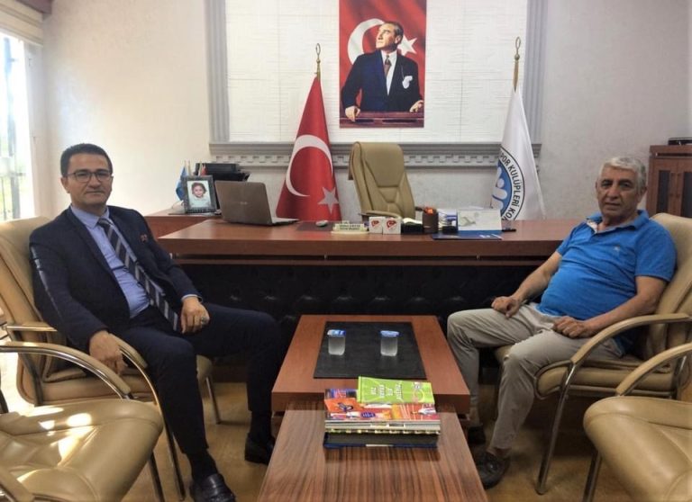 Mersin Gençlik ve Spor İl Müdürü Ökkeş Demir’i  ASKF Başkanı Mithat Ertaş’ı ziyaret etti.