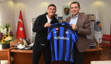 Başkan Abdullah Özyiğit, Javier Zanetti’yi ağırladı Başkan Abdullah Özyiğit, Javier Zanetti’yi ağırladı