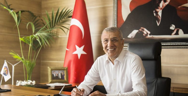 Mezitli Belediye Başkanı Neşet Tarhan, Ak Parti’ye Göz mü Kırpıyor?