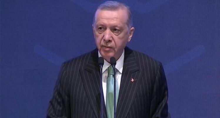 Erdoğan’dan gençlere tavsiye: Hiçbir dayanağı olmayan kripto para kumarlarına yönelmek yerine, blokzincir teknolojisi gibi yeniliklere yönelin