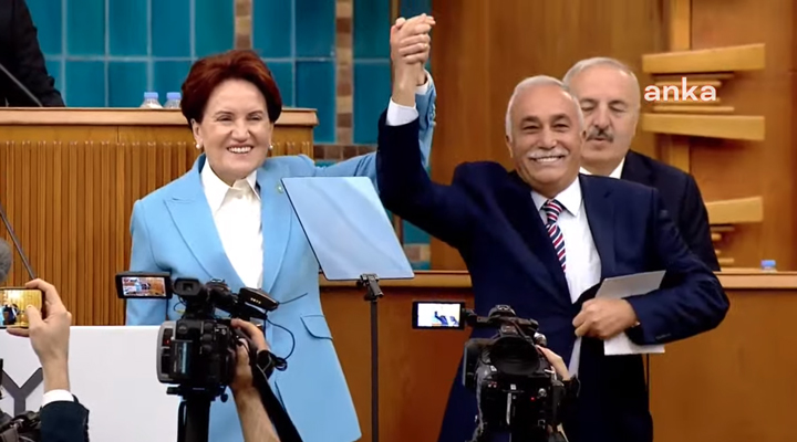 Ahmet Eşref Fakıbaba, İYİ Parti’ye katıldı: Rozetini Akşener taktı