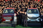 Erdoğan, direksiyonuna geçti, yerli otomobil banttan indi; bakanların ve siyasilerin de paylaştığı Togg ve açılış töreninden fotoğraflar