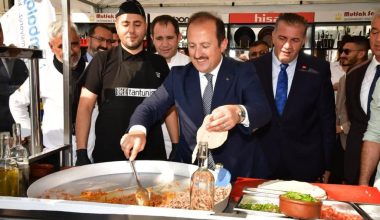 VALİ ALİ HAMZA PEHLİVAN, İLİMİZDE İLK KEZ DÜZENLENEN ‘MERSİN GASTROFEST’İN AÇILIŞIN ETKİNLİĞİNE KATILDI VALİ ALİ HAMZA PEHLİVAN, İLİMİZDE İLK KEZ DÜZENLENEN ‘MERSİN GASTROFEST’İN AÇILIŞIN ETKİNLİĞİNE KATILDI