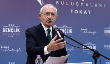 Kılıçdaroğlu’ndan gençlere: Bizden daha iyi bir eğitim aldınız ama ailelerinizden daha düşük bir gelire mahkum ediliyorsunuz; Cumhuriyet tarihinde ilk kez gerçekleşen bu olayın tersine dönmesi lazım