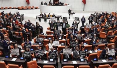 ‘Sansür Yasası’ TBMM Genel Kurulu’nda: 12 madde daha kabul edildi