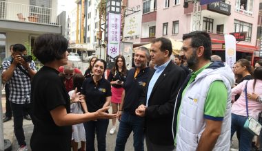 Yenişehirliler maden şehitlerinin ailelerine destek için festivale akın etti
