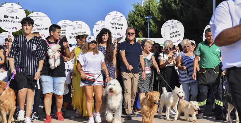 BAŞKAN SEÇER, 3. MERSİN PATİ FESTİVALİ’NE KATILDI