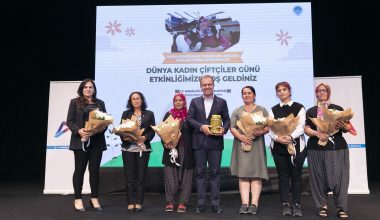 SEÇER: “MERSİN’DE ÜRETİCİ KADINLARIMIZLA ÇOK GÜZEL İŞLER YAPIYORUZ”
