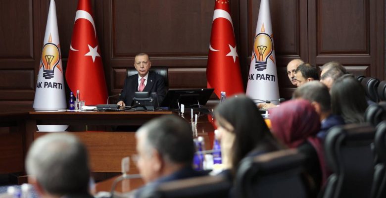 Erdoğan’dan AKP’ye talimat: Muhalefetle daha fazla bir araya gelin, eleştiri ve önerilerini dinleyin