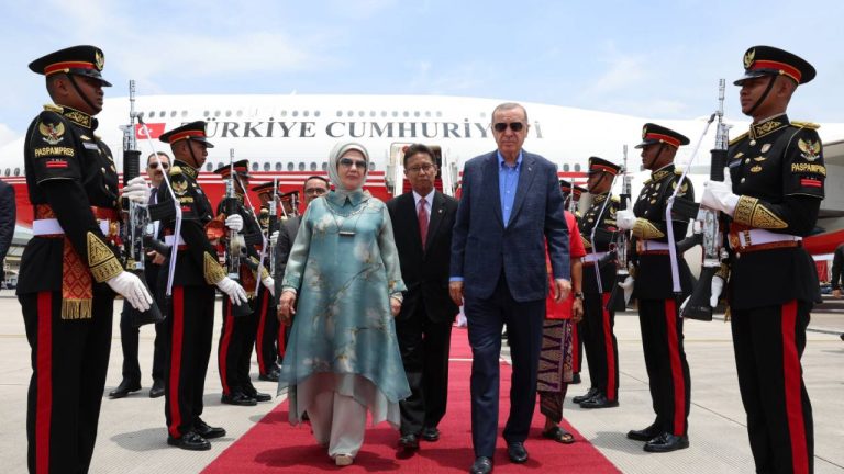 Cumhurbaşkanı Erdoğan, G20 Zirvesi için Endonezya’da