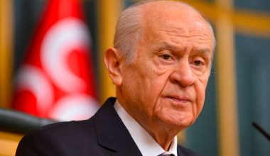 Bahçeli: Cumhurbaşkanı Esad ile de  görüşmeli !