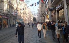 Vali Yerlikaya’dan İstiklal Caddesi’nde meydana gelen patlamaya ilişkin açıklama: Can kaybı ve yaralılarımız bulunmaktadır