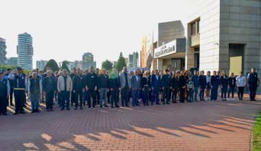 Yenişehir’de Ata’ya saygı duruşu