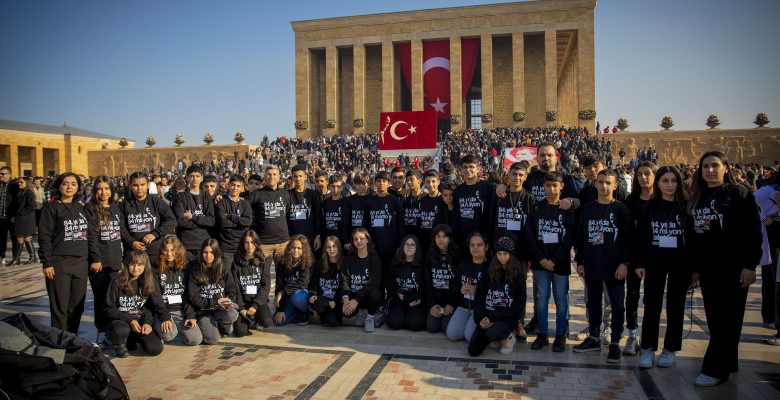 ATA’NIN HUZURUNA İLK KEZ ÇIKMANIN HEYECANINI YAŞADILAR