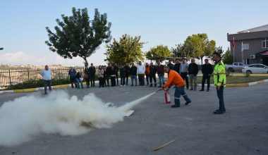 BÜYÜKŞEHİR PERSONELİ YANGIN KONUSUNDA BİLGİLENDİRİLİYOR