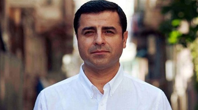 Demirtaş: Bu döneme koltuk paylaşımı olarak bakmak, tarihi fırsatı heba etmektir