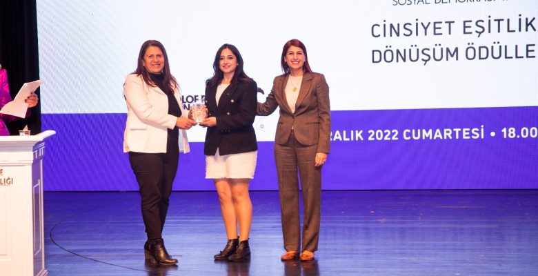 MERSİN BÜYÜKŞEHİR’İN OTOGAR DANIŞMA MERKEZİ PROJESİ ÖDÜLE LAYIK GÖRÜLDÜ