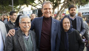 BAŞKAN SEÇER, TARSUS’TA ESNAF VE VATANDAŞLARLA BULUŞTU