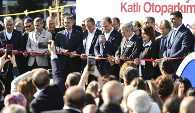 TEK AÇILIŞTA 2 HİZMET BİRDEN: ‘KENT MEYDANI VE KATLI OTOPARK’