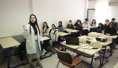 ÜNİVERSİTE ADAYI ÖĞRENCİLERE “HIZLI OKUMA TEKNİKLERİ”