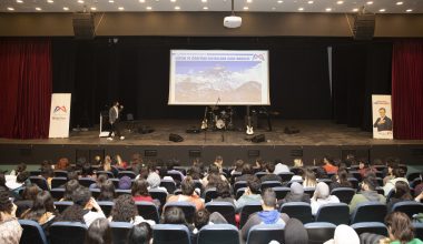 YKS’YE HAZIRLANAN ÖĞRENCİLERE MOTİVASYON ETKİNLİĞİ