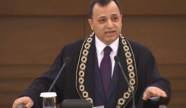 Anayasa Mahkemesi Başkanlığı’na Zühtü Arslan, yeniden seçildi